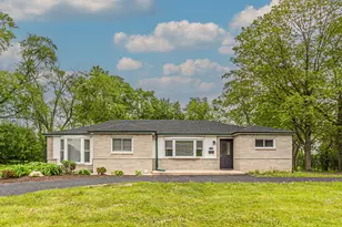 1055 N Bluebonnet Ln, Hoffman Estates, IL 60169 - Photo 35