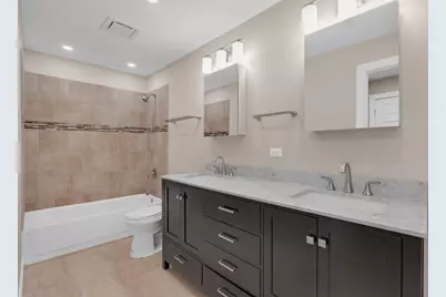 1055 N Bluebonnet Lane, Hoffman Estates, IL 60169 - Photo 11