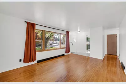 37606 N Geraghty Avenue, Beach Park, IL 60087 - Photo 3