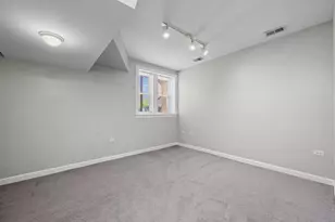 9100 Lamon Ave, Skokie, IL 60077 - Photo 13