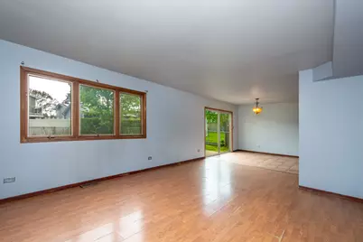322 Maple Lane, Round Lake, IL 60073 - Photo 5