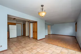 322 Maple Ln, Round Lake, IL 60073 - Photo 11