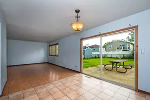 322 Maple Ln, Round Lake, IL 60073 - Photo 9