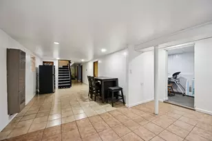 2842 N 74th Ct, Elmwood Park, IL 60707 - Photo 37