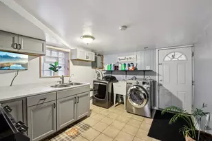 2842 N 74th Ct, Elmwood Park, IL 60707 - Photo 29