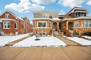 2842 N 74th Ct, Elmwood Park, IL 60707 - Photo 3