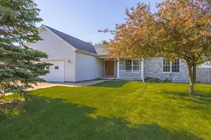 507 Lloyd Dr, Dwight, IL 60420 - Photo 3