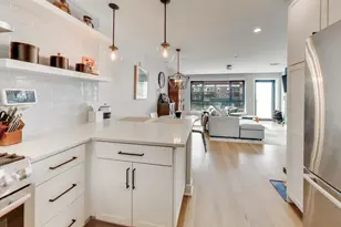2247 N Rockwell St, Chicago, IL 60647 - Photo 11