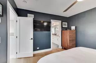 2247 N Rockwell St, Chicago, IL 60647 - Photo 21