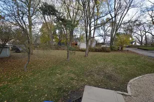 3916 E Lake Shore Dr, Wonder Lake, IL 60097 - Photo 3