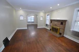 3916 E Lake Shore Dr, Wonder Lake, IL 60097 - Photo 9