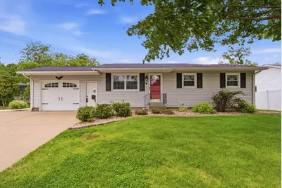 409 25th Avenue, East Moline, IL 61244 - Photo 1