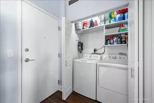 1546 N Orleans St, Chicago, IL 60610 - Photo 19