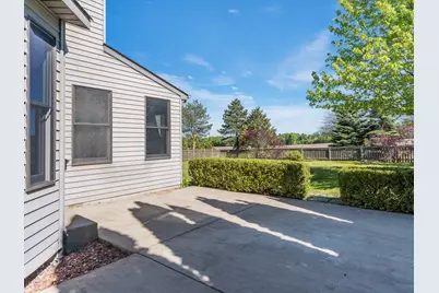 521 Ridgewood Drive, Antioch, IL 60002 - Photo 27