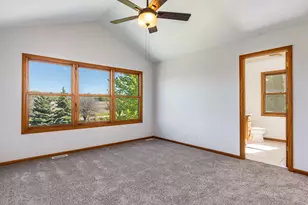 521 Ridgewood Dr, Antioch, IL 60002 - Photo 17