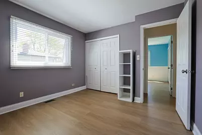 1299 W New Britton Drive, Hoffman Estates, IL 60192 - Photo 21