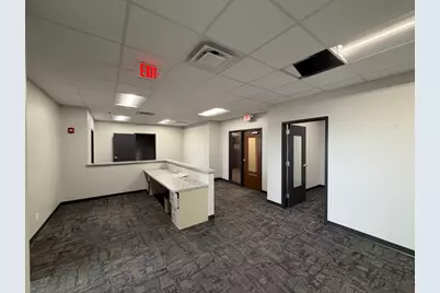 100 E Kimberly Road #400, Davenport, IA 52806 - Photo 9