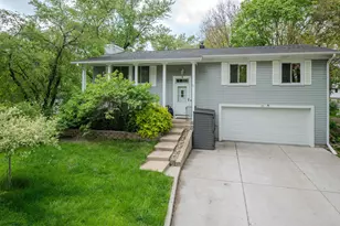 10 Cumberland Ct, Cary, IL 60013 - Photo 1