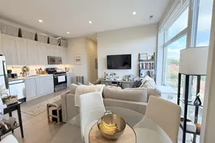 3757 N Sheffield Ave, Chicago, IL 60613 - Photo 5