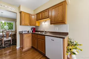 1720 Trent Ct, Wheaton, IL 60189 - Photo 7