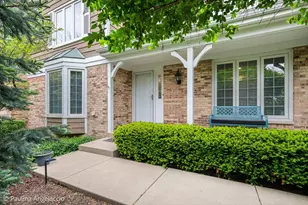 1417 Shire Cir, Inverness, IL 60067 - Photo 3