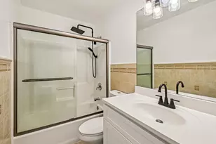 183 W Algonquin Rd, Des Plaines, IL 60016 - Photo 17
