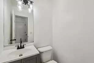 183 W Algonquin Rd, Des Plaines, IL 60016 - Photo 11