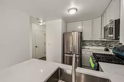 183 W Algonquin Road, Des Plaines, IL 60016 - Photo 9