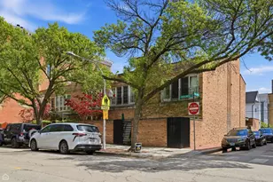 344 W Willow St, Chicago, IL 60614 - Photo 1