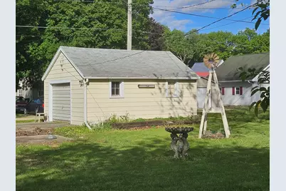 407 4th Avenue, Rock Falls, IL 61071 - Photo 25