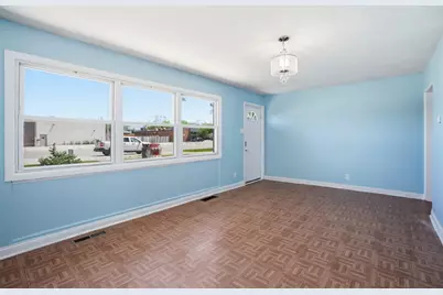 17044 Burnham Avenue, Lansing, IL 60438 - Photo 5