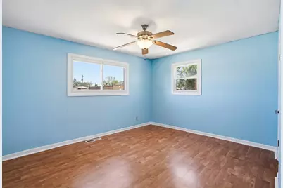 17044 Burnham Avenue, Lansing, IL 60438 - Photo 11