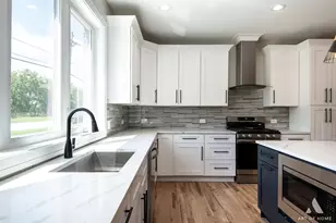 7948 W 74th St, Bridgeview, IL 60455 - Photo 15
