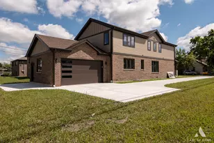 7948 W 74th St, Bridgeview, IL 60455 - Photo 3