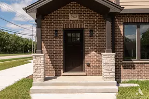 7948 W 74th St, Bridgeview, IL 60455 - Photo 5