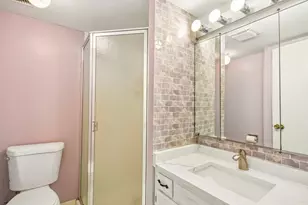 176 E Springbrook Dr, Bloomingdale, IL 60108 - Photo 15
