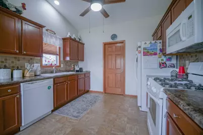 192 Prairie Moon Drive, Davis Junction, IL 61020 - Photo 5