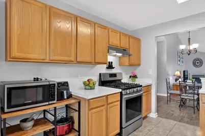 563 Willow Way #563, Lindenhurst, IL 60046 - Photo 13