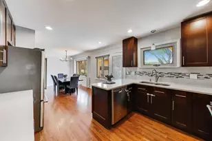 5300 Franklin Ave, Western Springs, IL 60558 - Photo 9