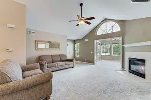 1920 Timbers Edge Cir, Joliet, IL 60431 - Photo 5