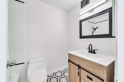 7033 N Kedzie Avenue #815, Chicago, IL 60645 - Photo 17