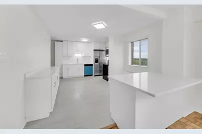 7033 N Kedzie Avenue #815, Chicago, IL 60645 - Photo 9