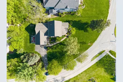 664 Country Club Road, Crystal Lake, IL 60014 - Photo 3