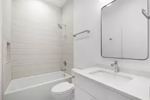 1331 W Taylor St, Chicago, IL 60607 - Photo 15