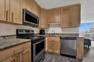 3033 N Sheridan Rd, Chicago, IL 60657 - Photo 7