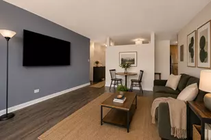 3033 N Sheridan Rd, Chicago, IL 60657 - Photo 3