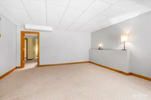 8N419 Sunny Hill Cir, Elgin, IL 60124 - Photo 35