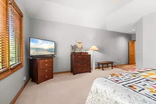 8N419 Sunny Hill Cir, Elgin, IL 60124 - Photo 11