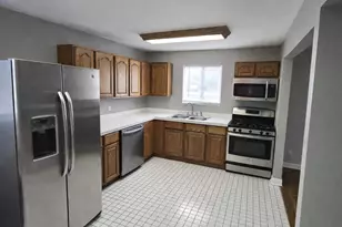 36107 N Green Bay Rd, Waukegan, IL 60087 - Photo 5