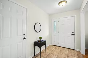 7100 Terrace Dr, Downers Grove, IL 60516 - Photo 5
